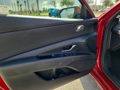 2025 Hyundai Elantra SEL Convenience