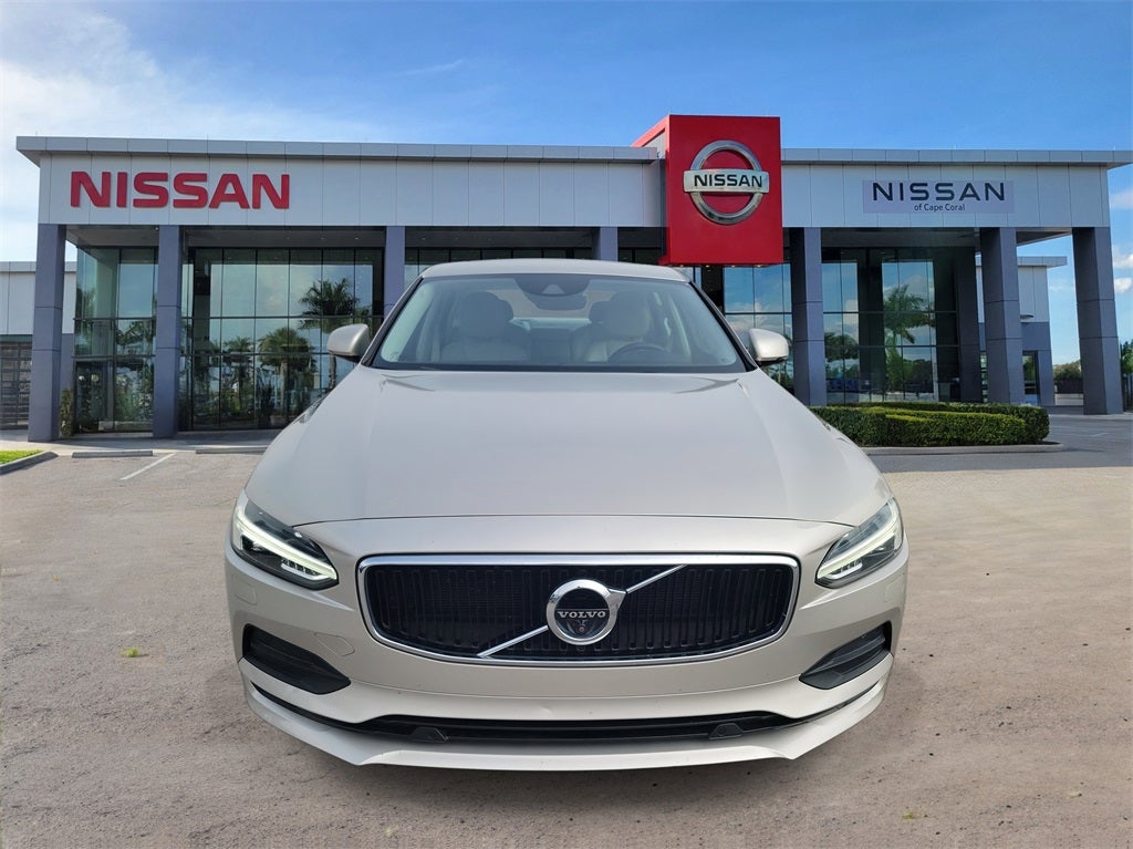 2018 Volvo S90 T6 Momentum