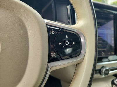 2018 Volvo S90 T6 Momentum