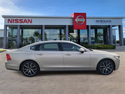 2018 Volvo S90 T6 Momentum