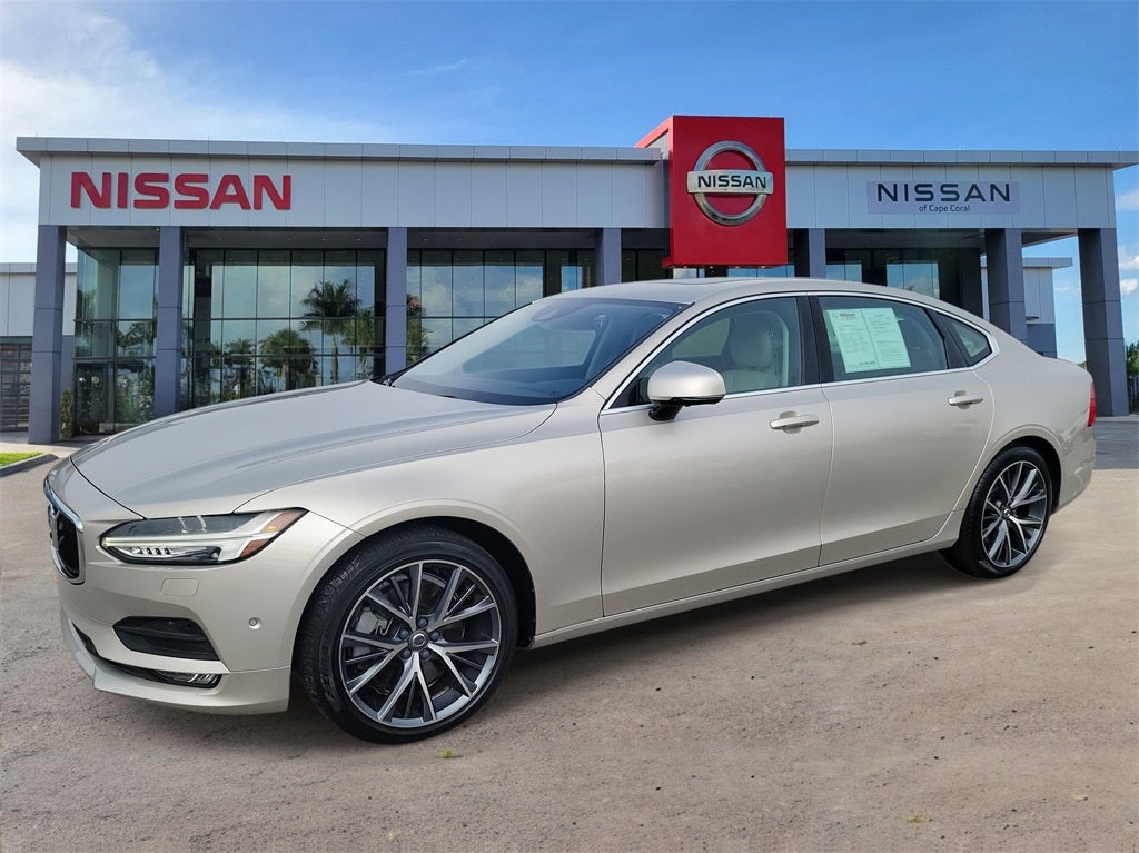 2018 Volvo S90 T6 Momentum