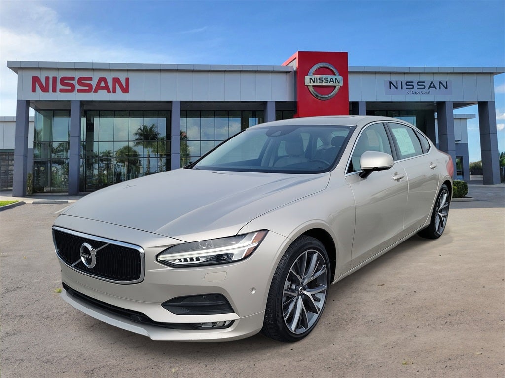 2018 Volvo S90 T6 Momentum