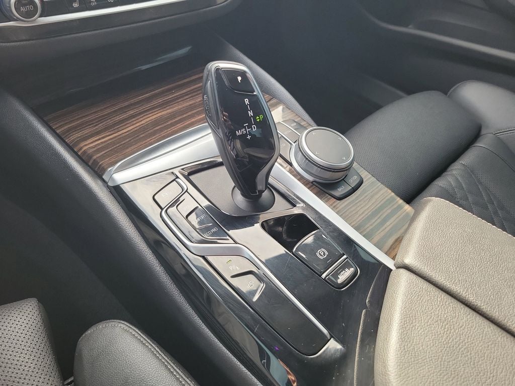 2021 BMW 5 Series 530i
