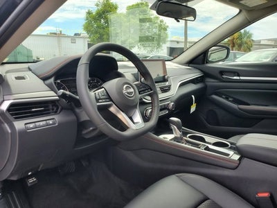 2025 Nissan Altima 2.5 SR