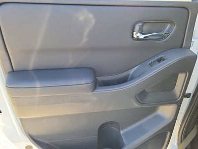 2025 Nissan Frontier SV