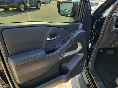 2024 Nissan Frontier SL