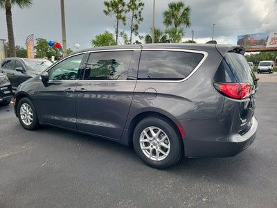 2023 Chrysler Voyager LX
