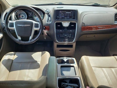 2014 Chrysler Town & Country Touring-L