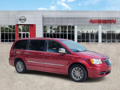 2014 Chrysler Town & Country Touring-L