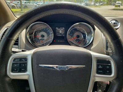 2014 Chrysler Town & Country Touring-L