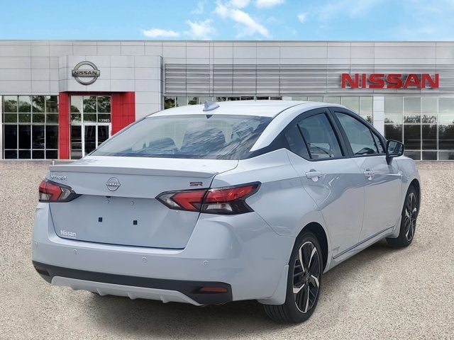 2025 Nissan Versa 1.6 SR