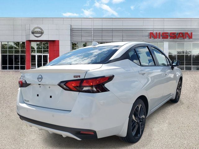 2025 Nissan Versa 1.6 SR