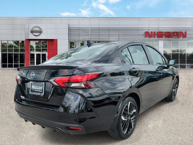 2025 Nissan Versa 1.6 SR