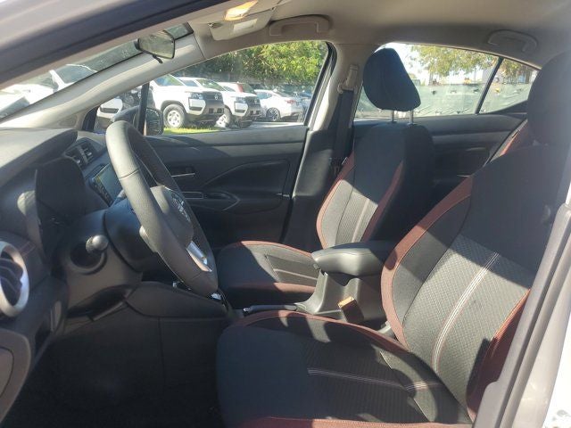 2025 Nissan Versa 1.6 SR