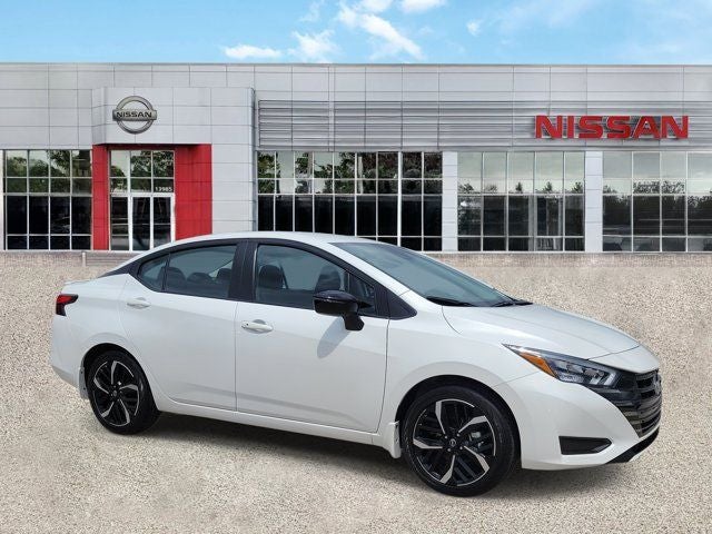 2025 Nissan Versa 1.6 SR