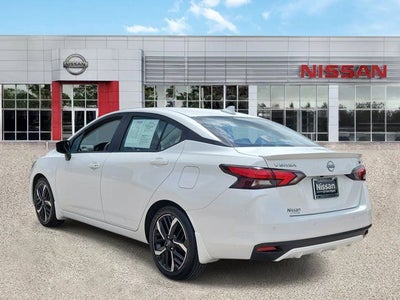 2025 Nissan Versa 1.6 SR