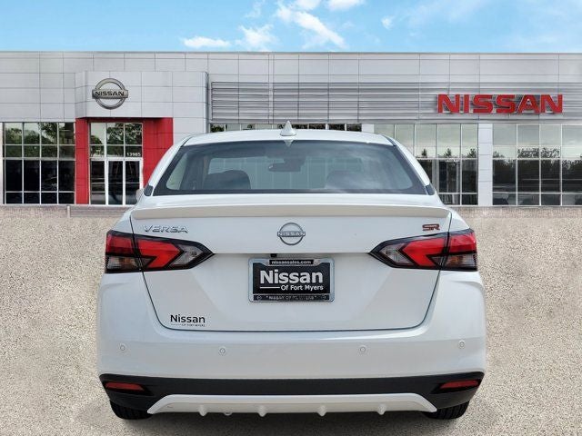 2025 Nissan Versa 1.6 SR
