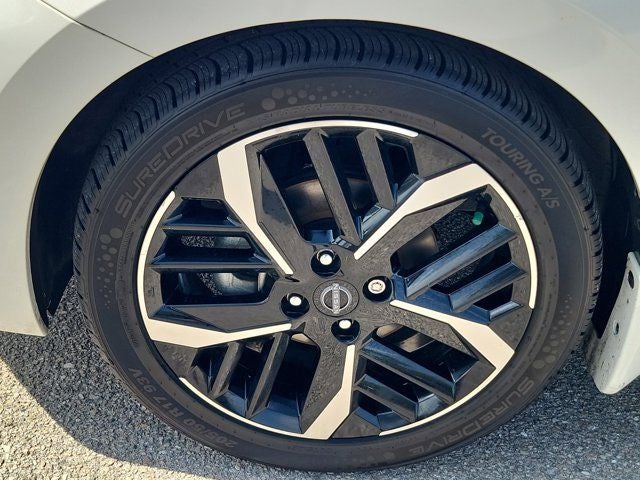 2023 Nissan Versa 1.6 SR