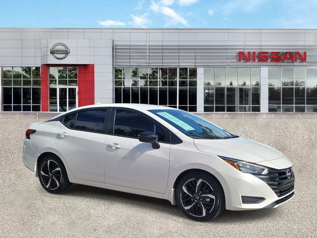 2023 Nissan Versa 1.6 SR