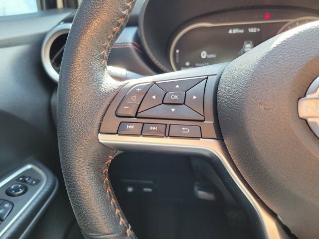 2023 Nissan Versa 1.6 SR