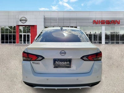 2023 Nissan Versa 1.6 SR