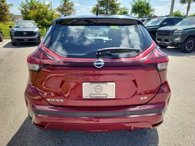 2023 Nissan Kicks SR
