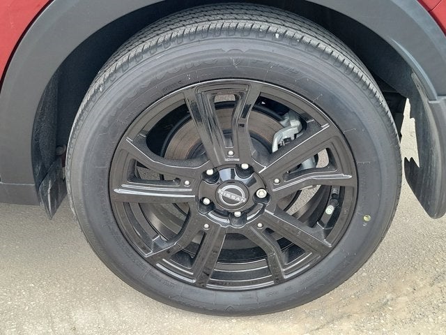 2022 Nissan Kicks SR