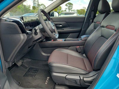 2025 Nissan Kicks SR