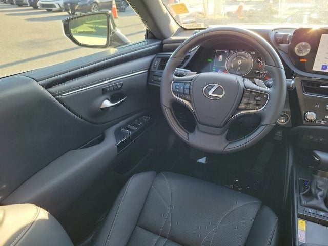 2023 Lexus ES 300h Luxury