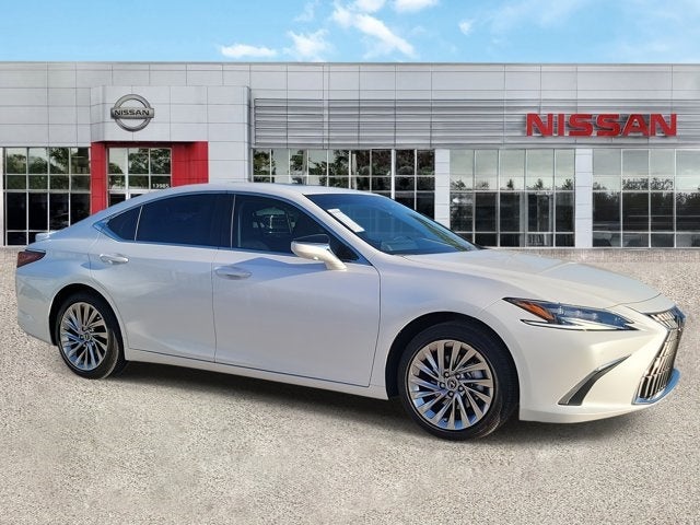 2023 Lexus ES 300h Luxury
