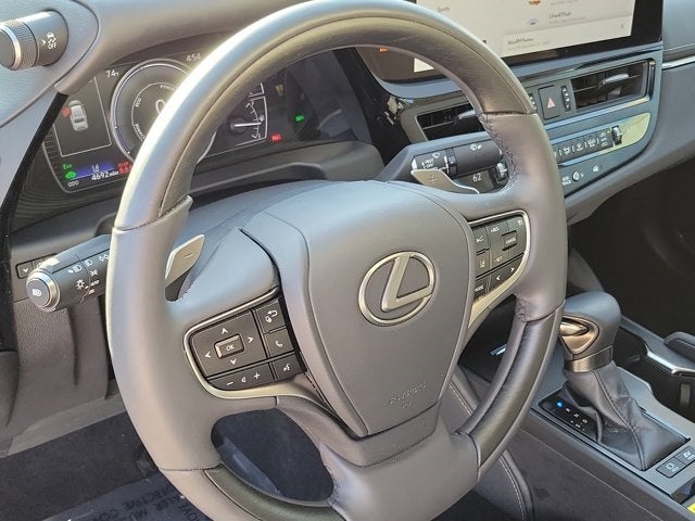2023 Lexus ES 300h Luxury