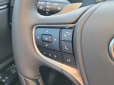 2023 Lexus ES 300h Luxury