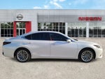 2023 Lexus ES 300h Luxury