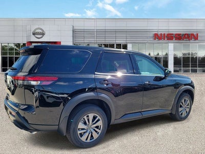 2026 Nissan Pathfinder S