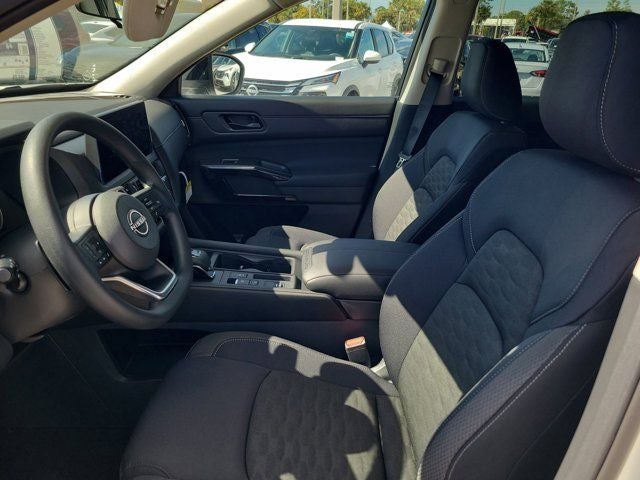 2026 Nissan Pathfinder S