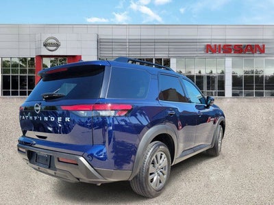 2025 Nissan Pathfinder SV