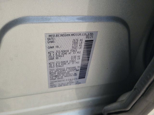 2025 Nissan Pathfinder SV