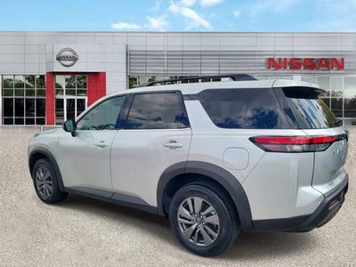 2025 Nissan Pathfinder SV