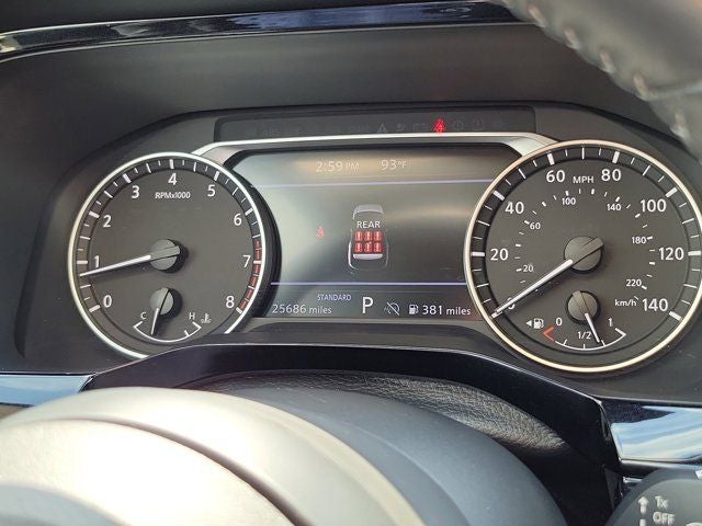 2025 Nissan Pathfinder SV