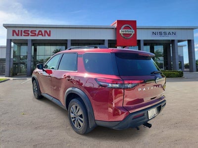 2024 Nissan Pathfinder SV