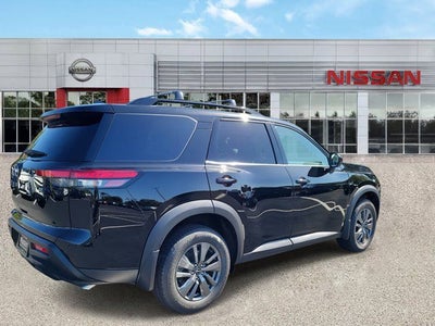 2026 Nissan Pathfinder SV