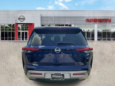 2024 Nissan Pathfinder SL