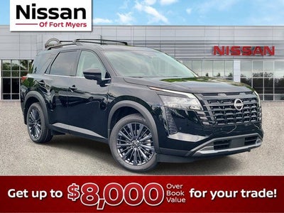 2026 Nissan Pathfinder SL