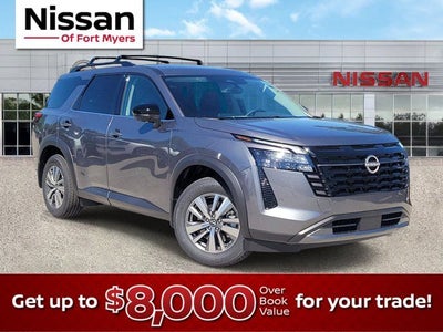 2026 Nissan Pathfinder SL