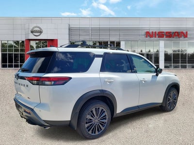 2026 Nissan Pathfinder SL