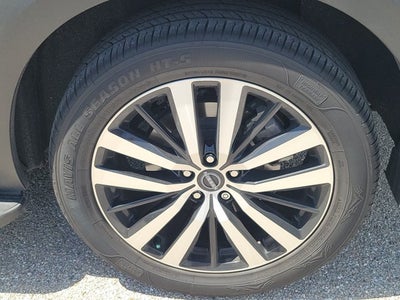 2024 Nissan Pathfinder Platinum