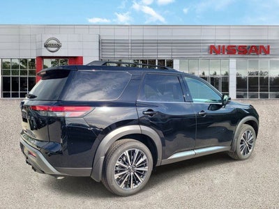 2026 Nissan Pathfinder Platinum