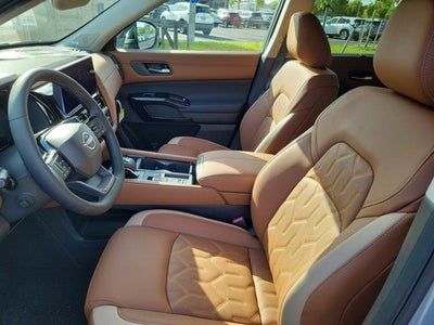 2026 Nissan Pathfinder Platinum