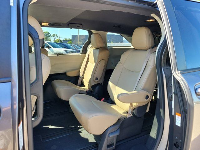 2024 Toyota Sienna XLE 7 Passenger
