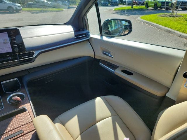 2024 Toyota Sienna XLE 7 Passenger